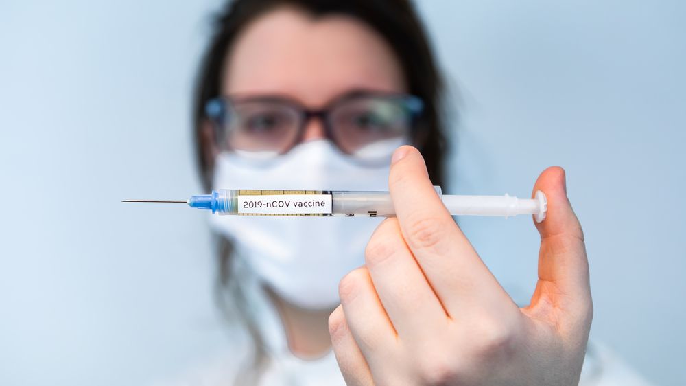 Mezi prvními Češi vakcínu na covid nedostanou. To by byl zázrak